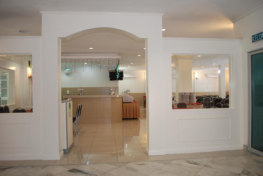Akar Beach Resort Port Dickson Exterior photo