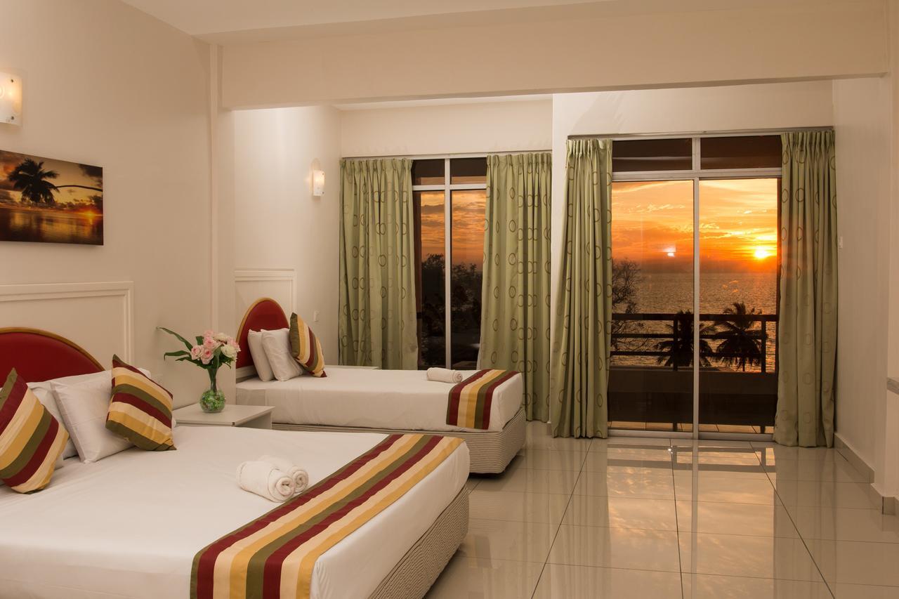 Akar Beach Resort Port Dickson Exterior photo